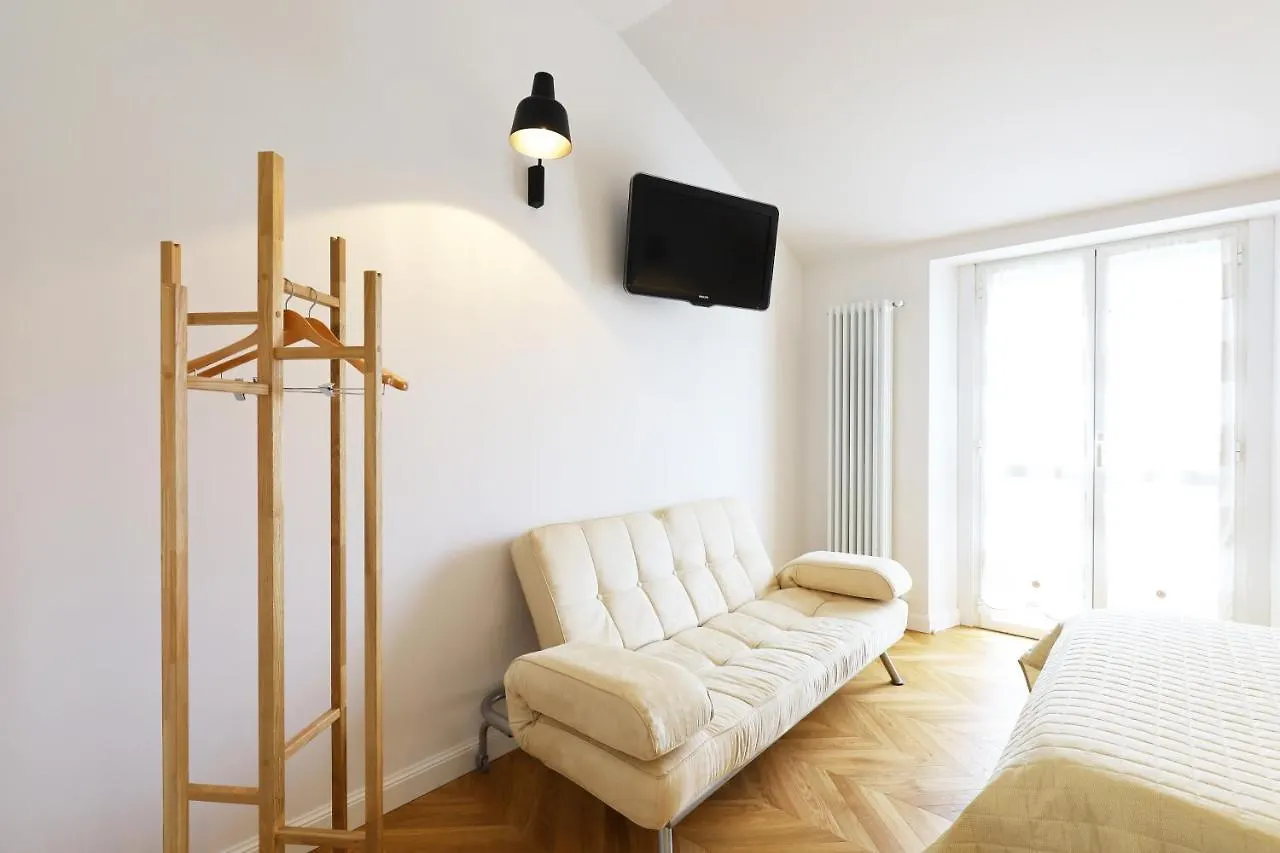 Milan Cozy Apartment Italy